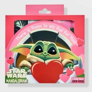 NIB Womans Star Wars The Mandalorian Grogu 3-pair Crew Socks Valentine Box
